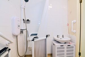 SHOWER ROOM- click for photo gallery